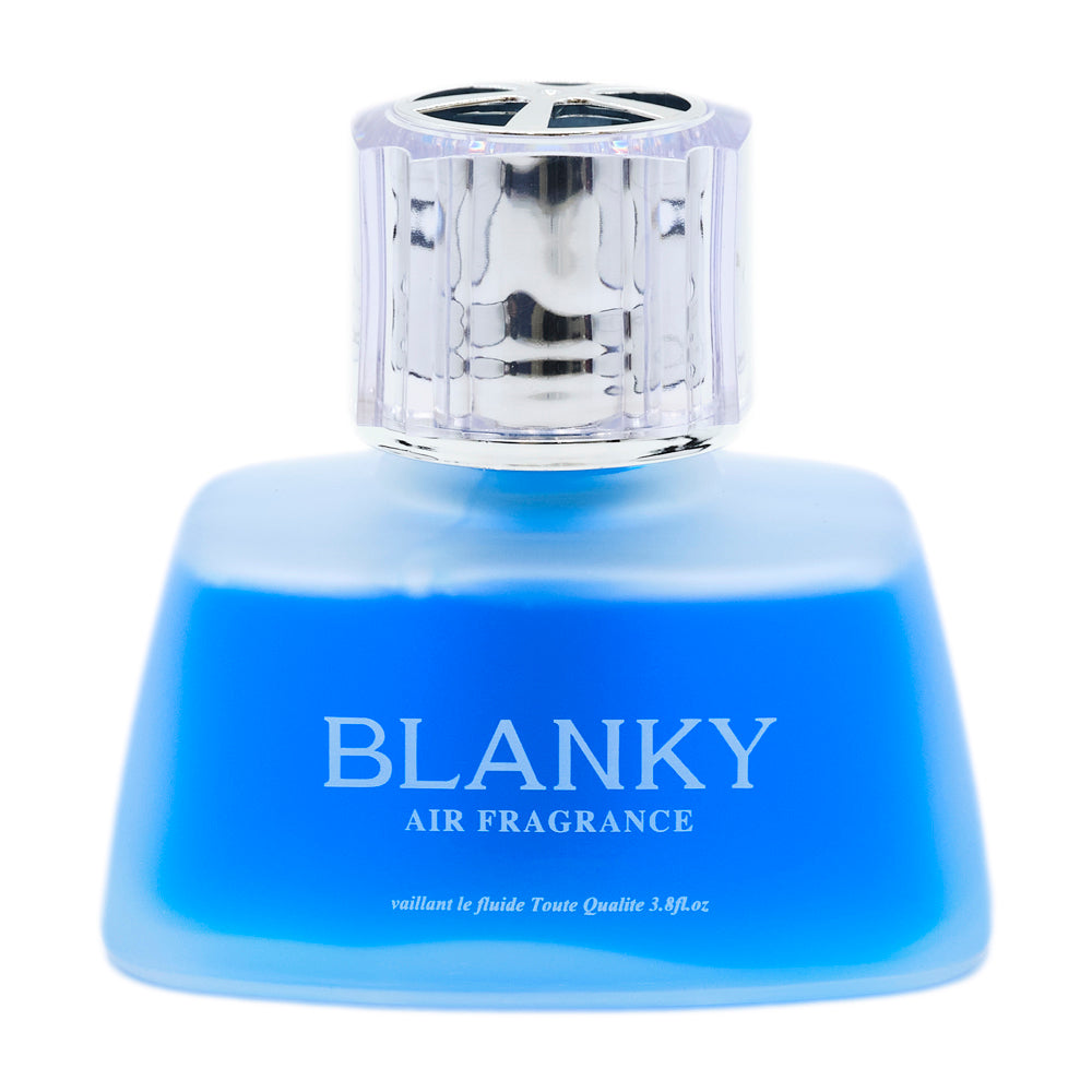 本体の写真。濃い青の液体が入った台形のガラス瓶に、銀色の透かし模様のキャップ。BLANKY AIR FRAGRANCE、vaillant le fluide Toute Qualite 3.8fl.oz. の表示